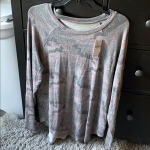 American eagle camo long sleeve